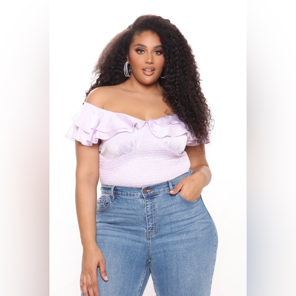 🌻Fashion Nova Satin Crop Top🌻 - Picture 1 of 6